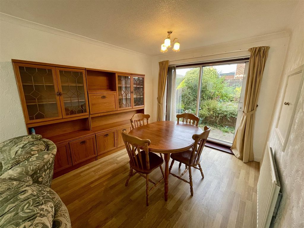 Property photo 3 of 9 Lounge/Diner