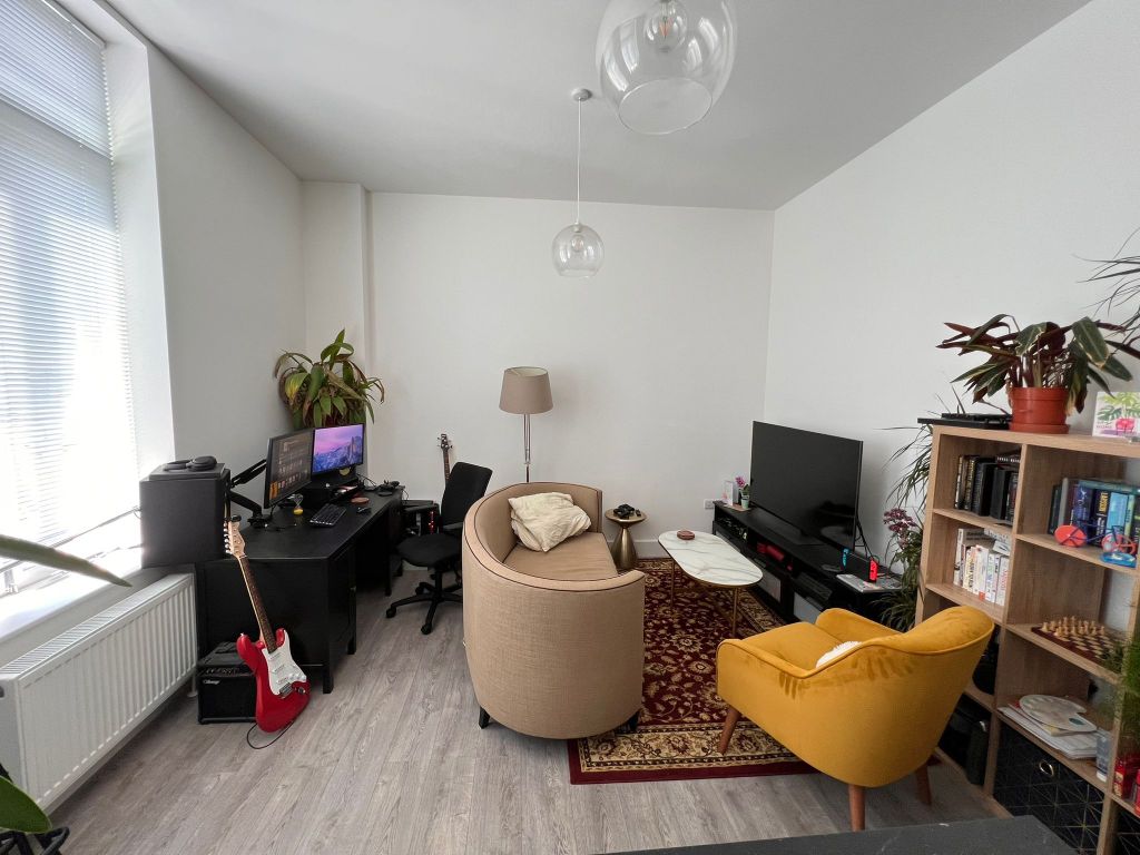 Property photo 2 of 10