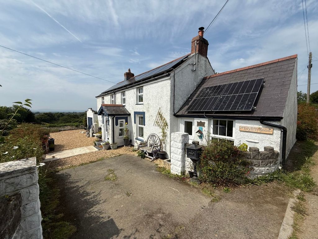Property photo 1 of 40