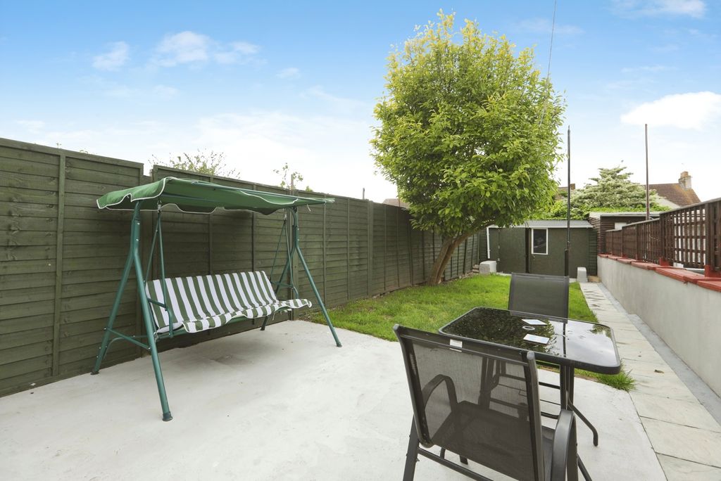 Property photo 1 of 18 Pbox-Img.Jpg