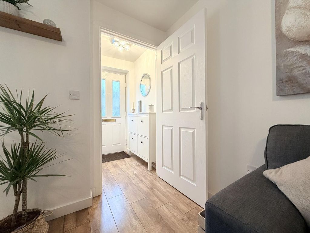 Property photo 2 of 25 Entrance