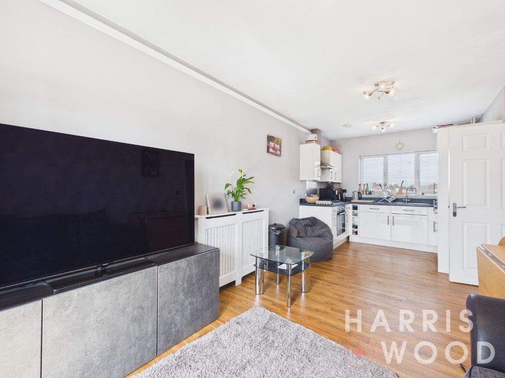 Property photo 3 of 15 5166343