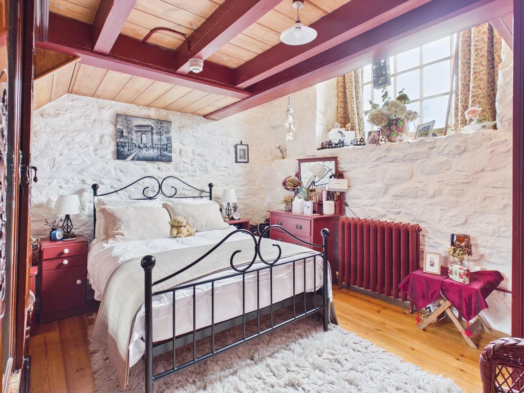 Property photo 3 of 13 Bedroom One