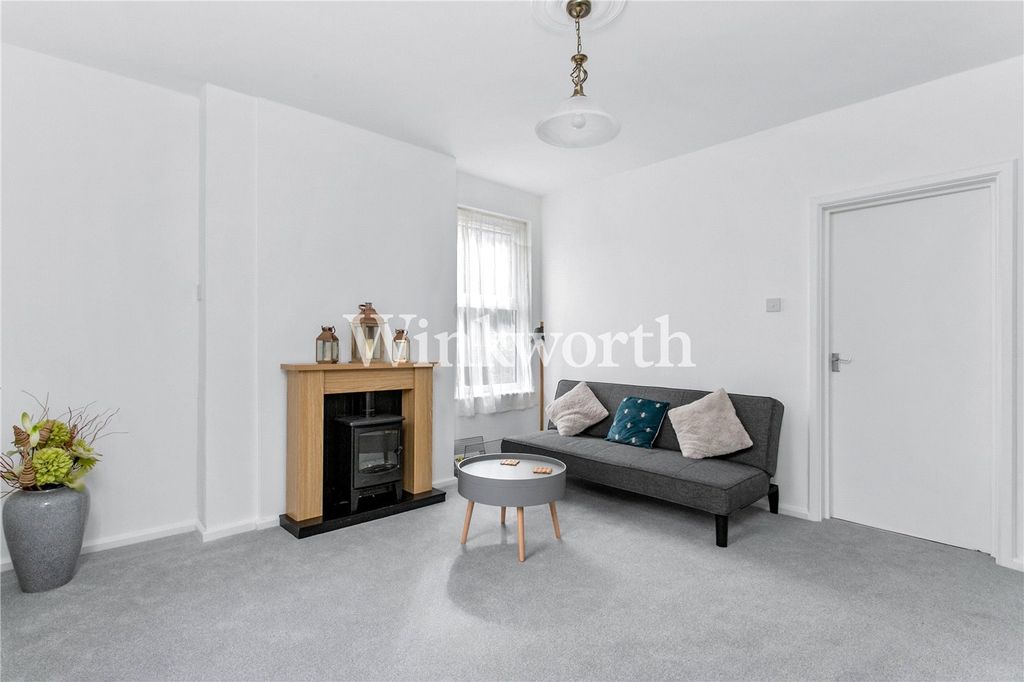 Property photo 3 of 15 Picture No. 05