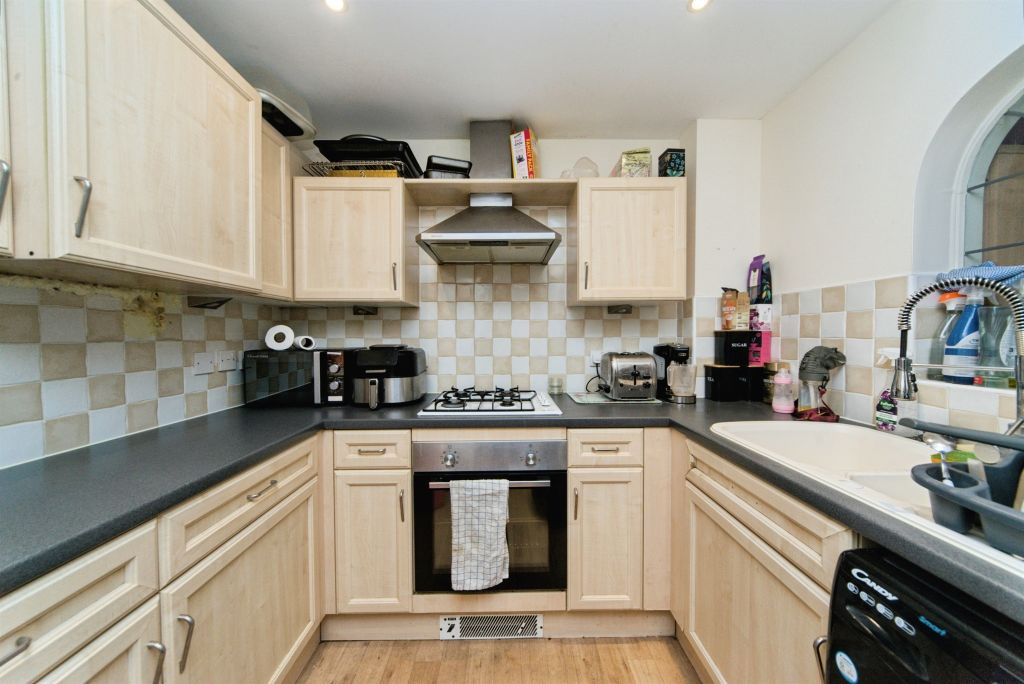 Property photo 3 of 14