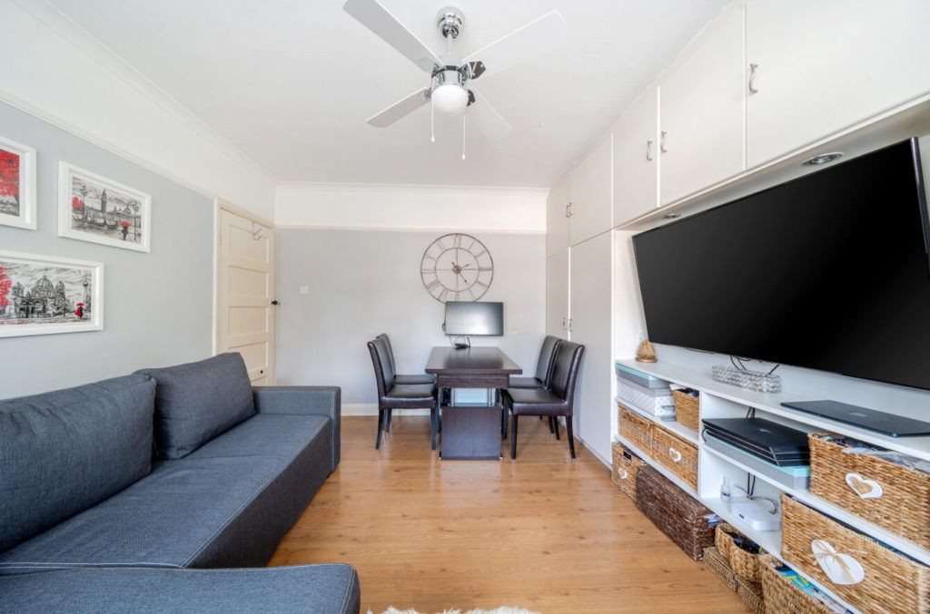 Property photo 3 of 12