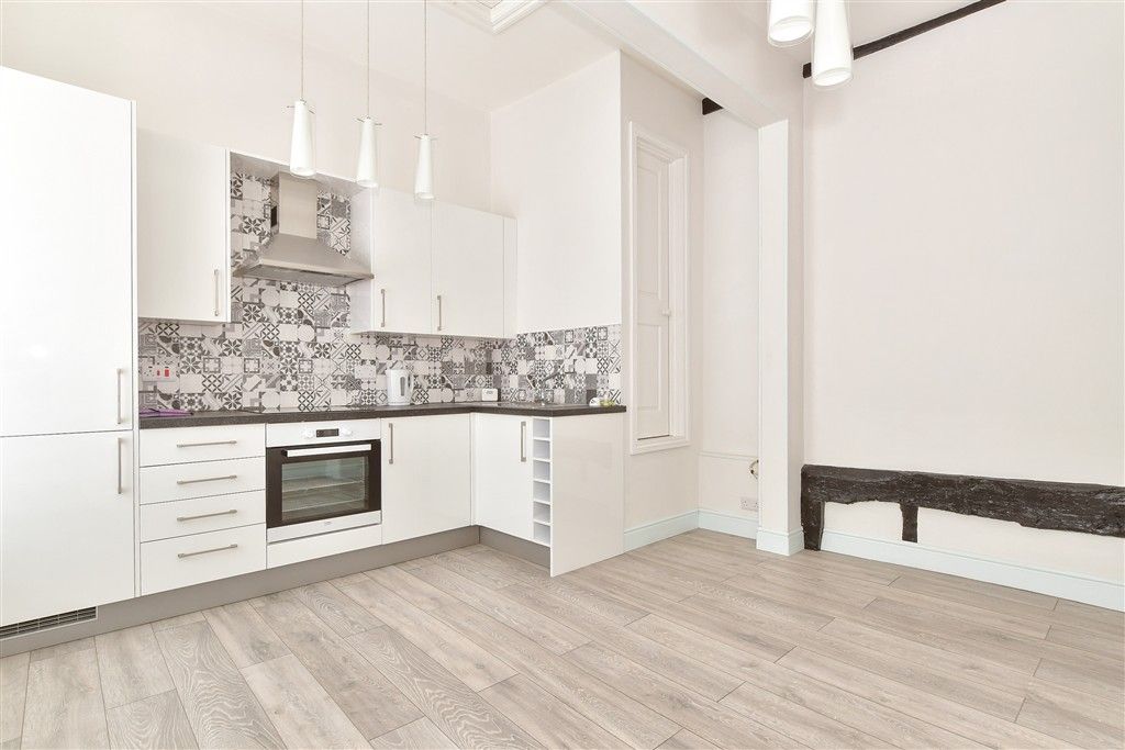 Property photo 1 of 6 Kitchen/Lounge/ Dining Area