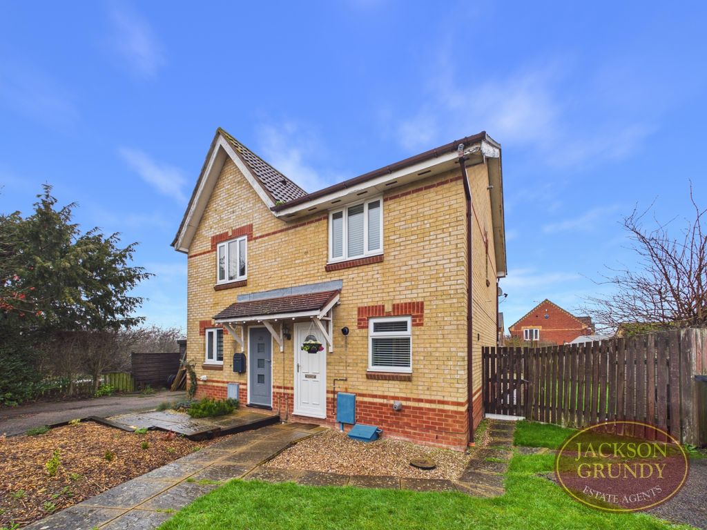 Property photo 1 of 11 Touraine Close