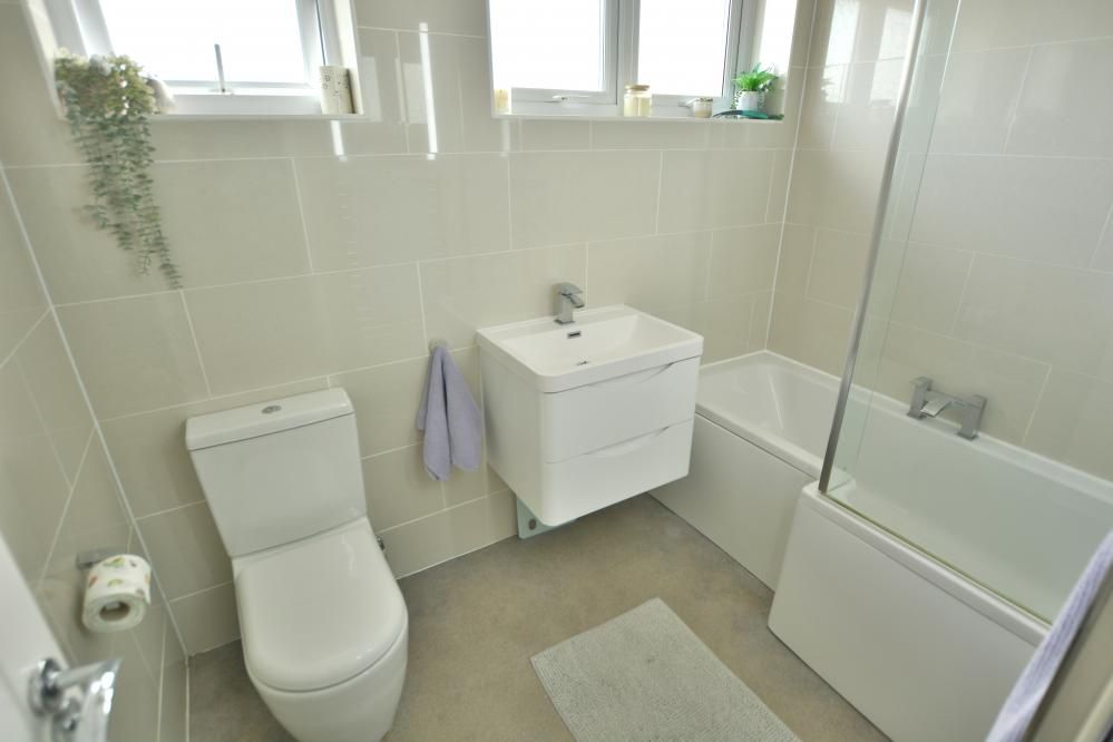 Property photo 3 of 17 Agents Notes