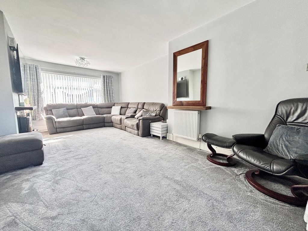 Property photo 2 of 23 Living Room