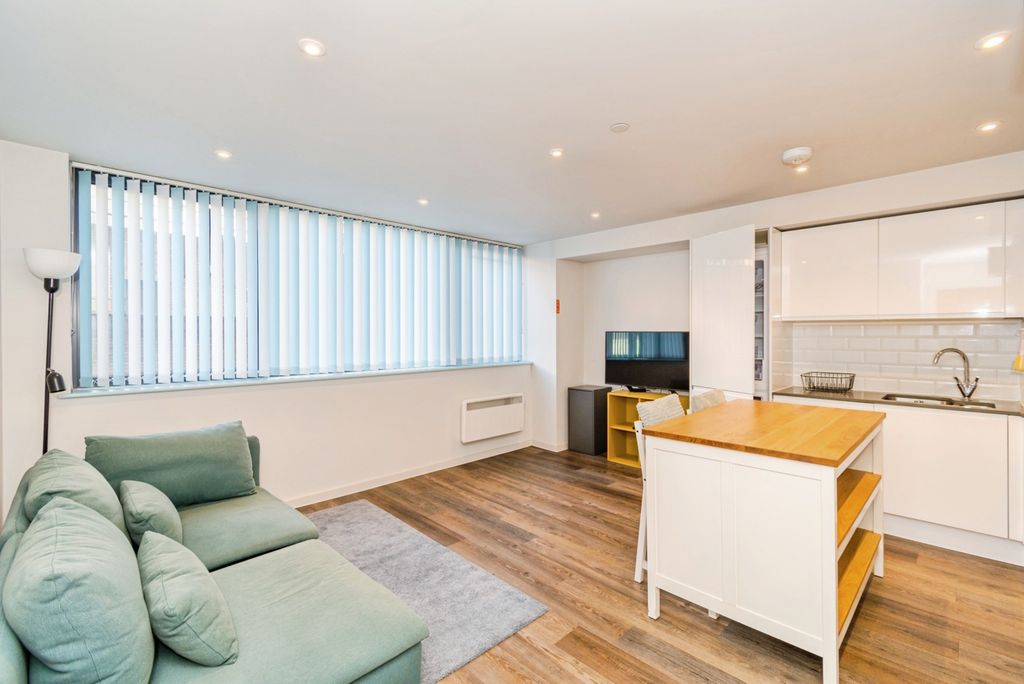 Property photo 2 of 12 Photo