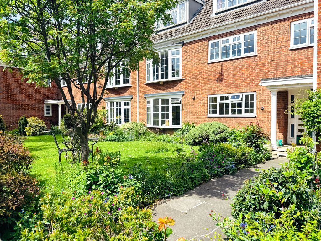 Property photo 2 of 33 Photo 39