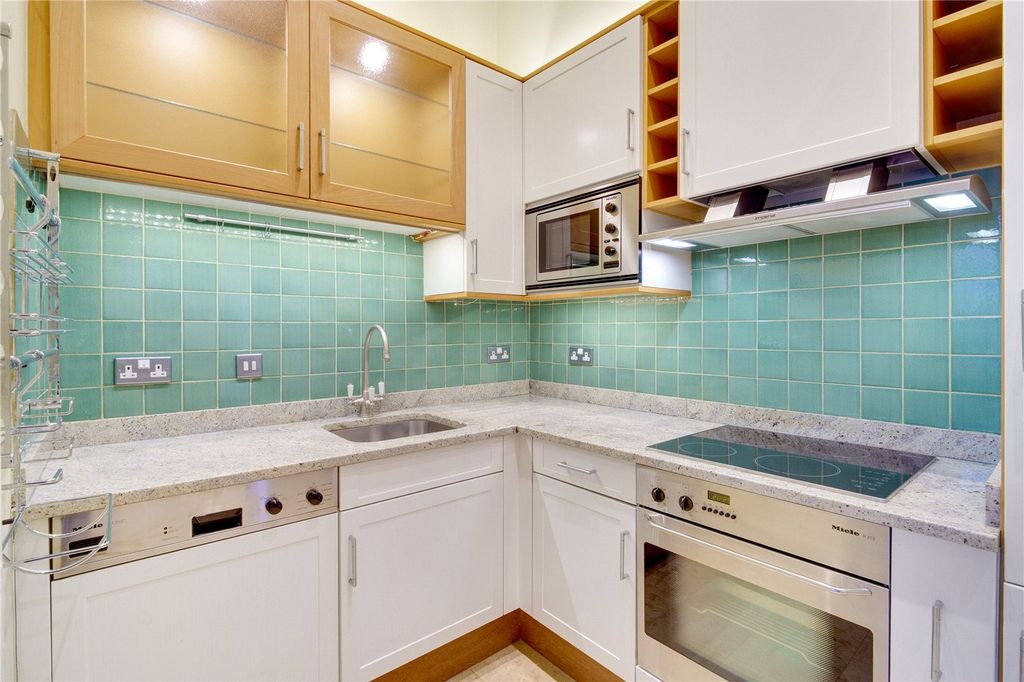 Property photo 2 of 6 Picture No. 28