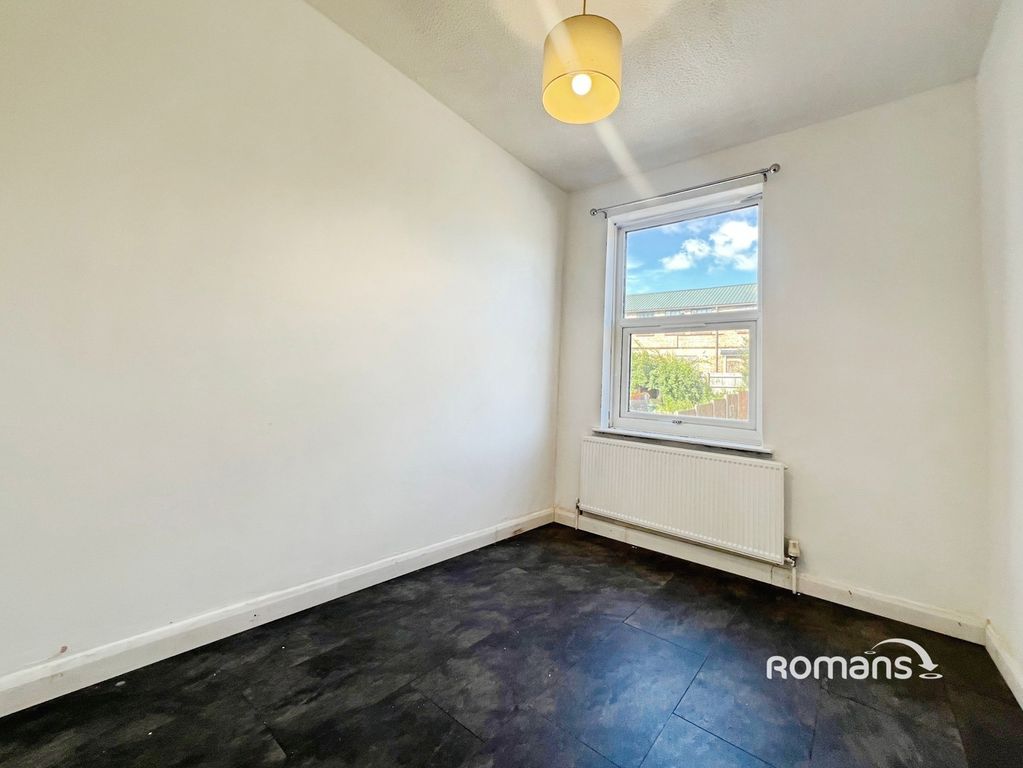 Property photo 3 of 8 Pbox-Img.Jpg