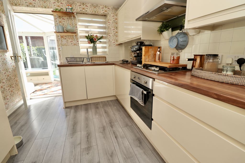 Property photo 2 of 13 Img_1996