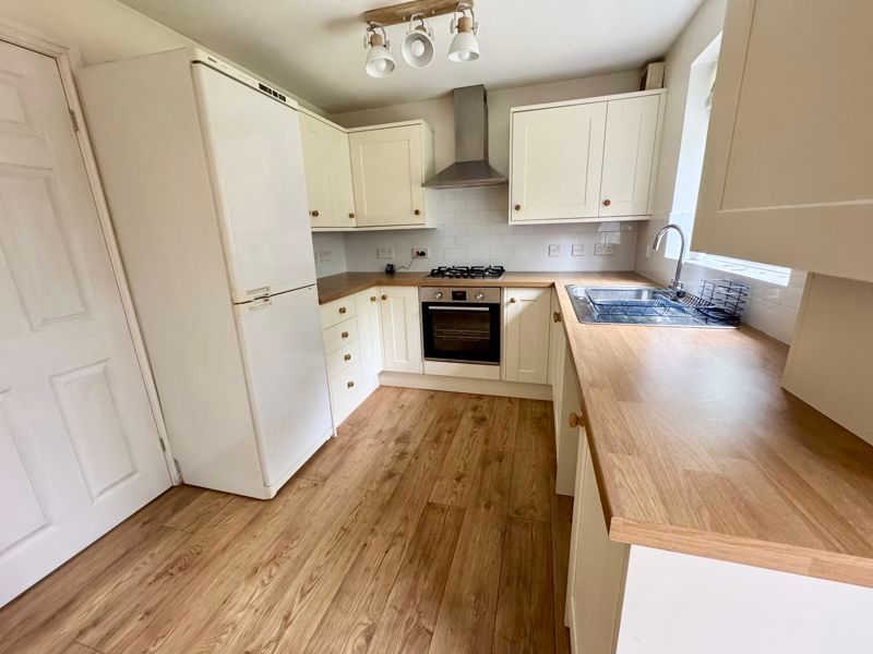 Property photo 2 of 15 Dining Kitchen