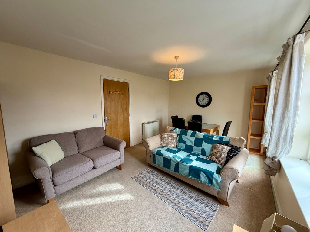 Property photo 2 of 10 Picture No. 35