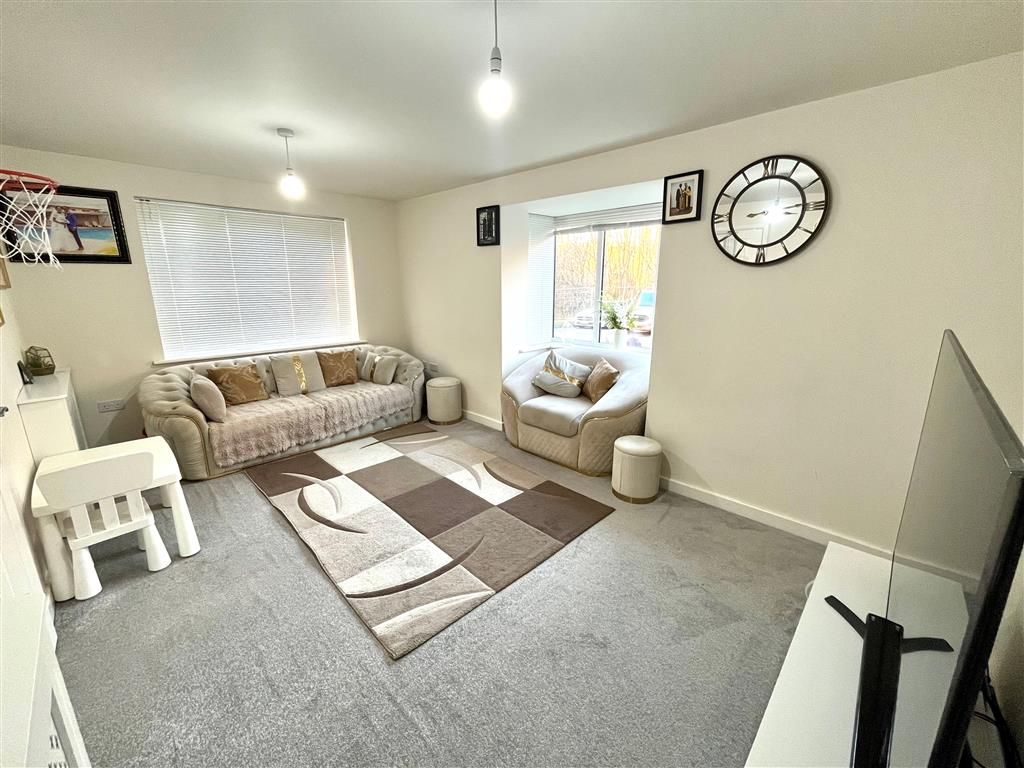 Property photo 3 of 17 Image