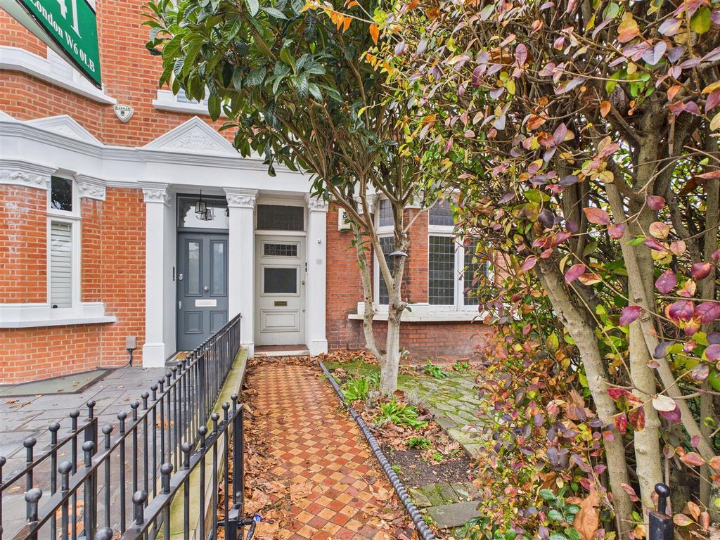 Property photo 1 of 6 Cam04419G0-Pr0051-Still014.Jpg