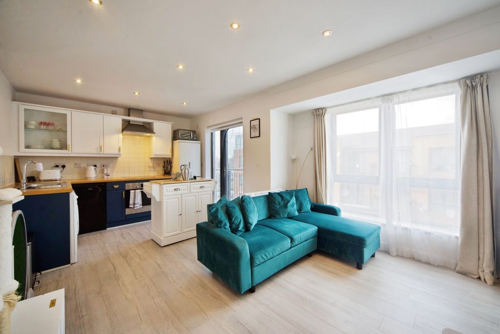 Property photo 1 of 20 Open Plan Living