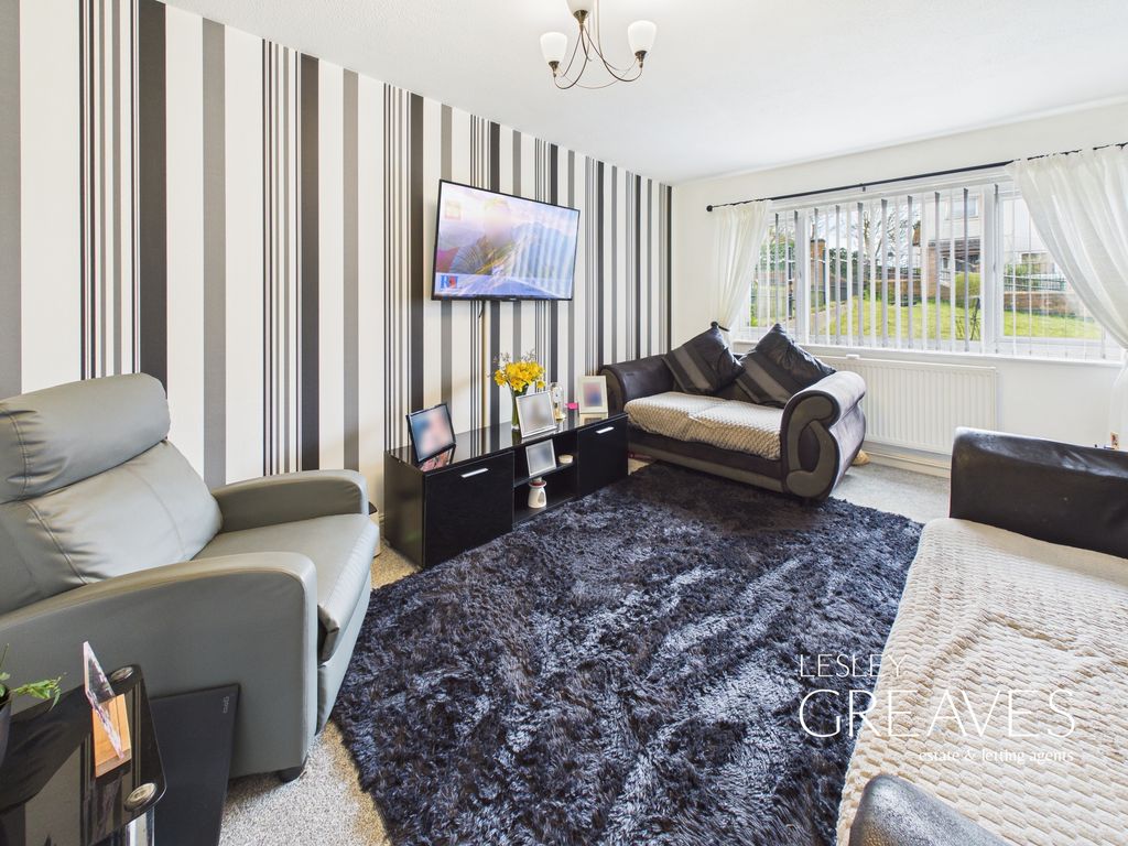 Property photo 2 of 19 Living Room