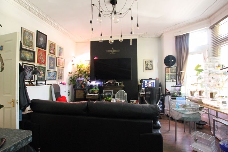 Property photo 1 of 5 Photo 4