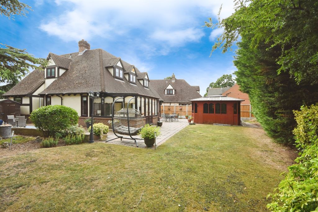 Property photo 2 of 16
