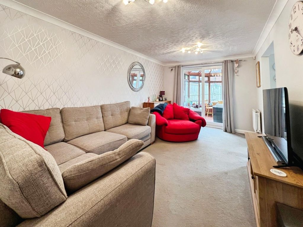 Property photo 3 of 26