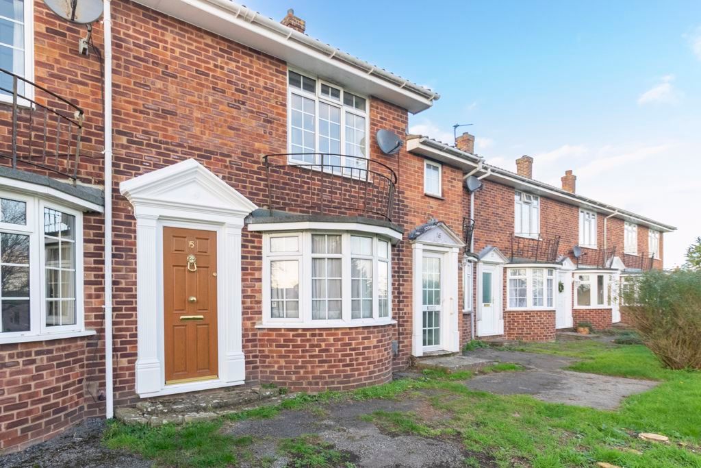 Property photo 1 of 8 Photo 5