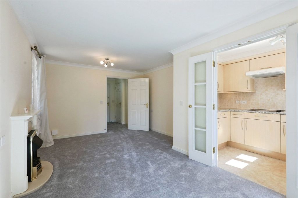 Property photo 3 of 15 Living Room