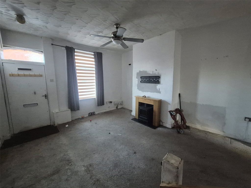 Property photo 2 of 11 Picture No. 08