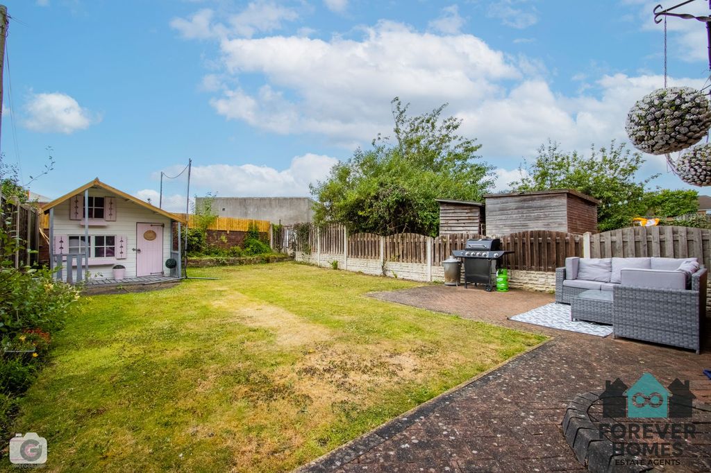 Property photo 2 of 30