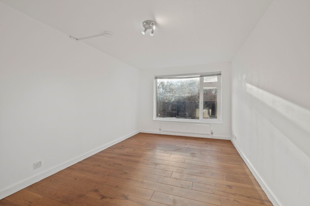 Property photo 3 of 11 Picture No. 07