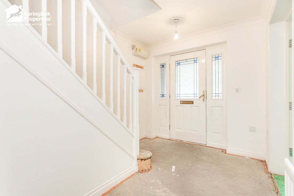 Property photo 2 of 17 Image 1