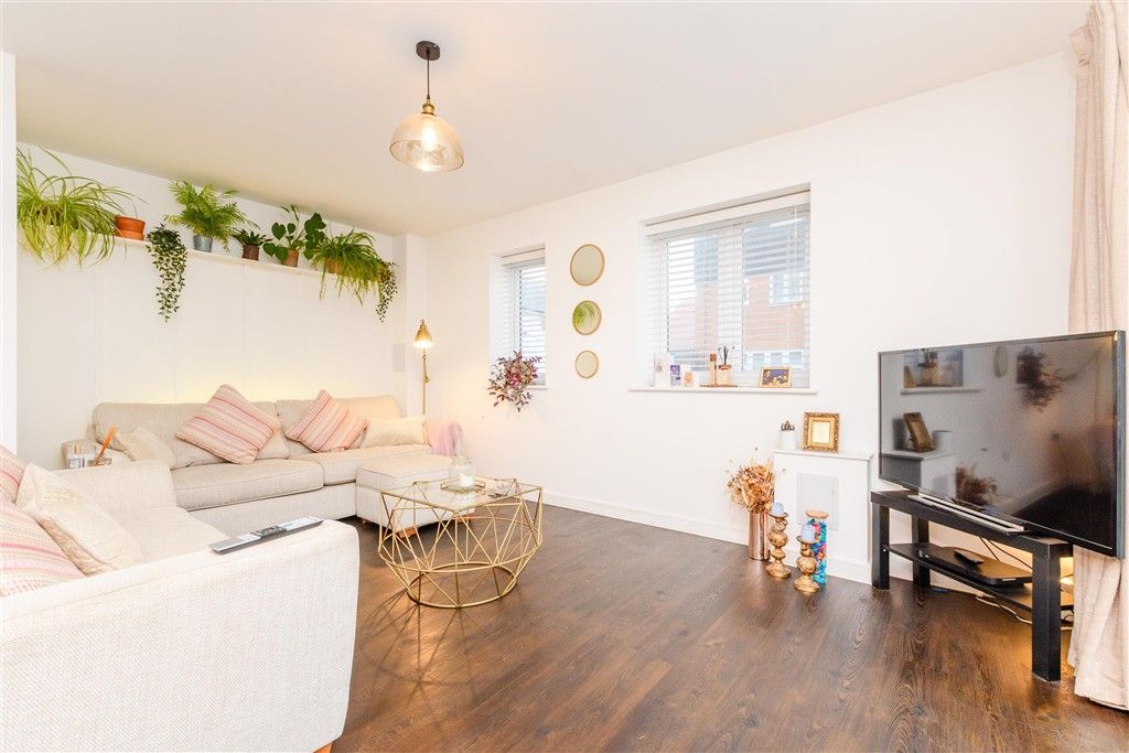 Property photo 1 of 10 Kitchen/Lounge/Diner