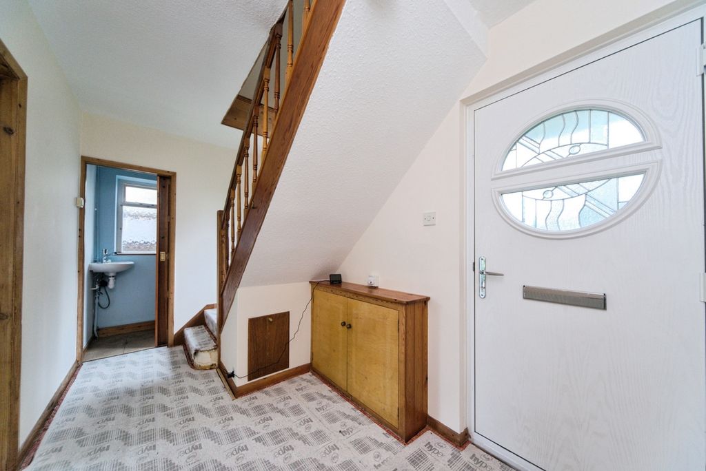 Property photo 2 of 16 Photo