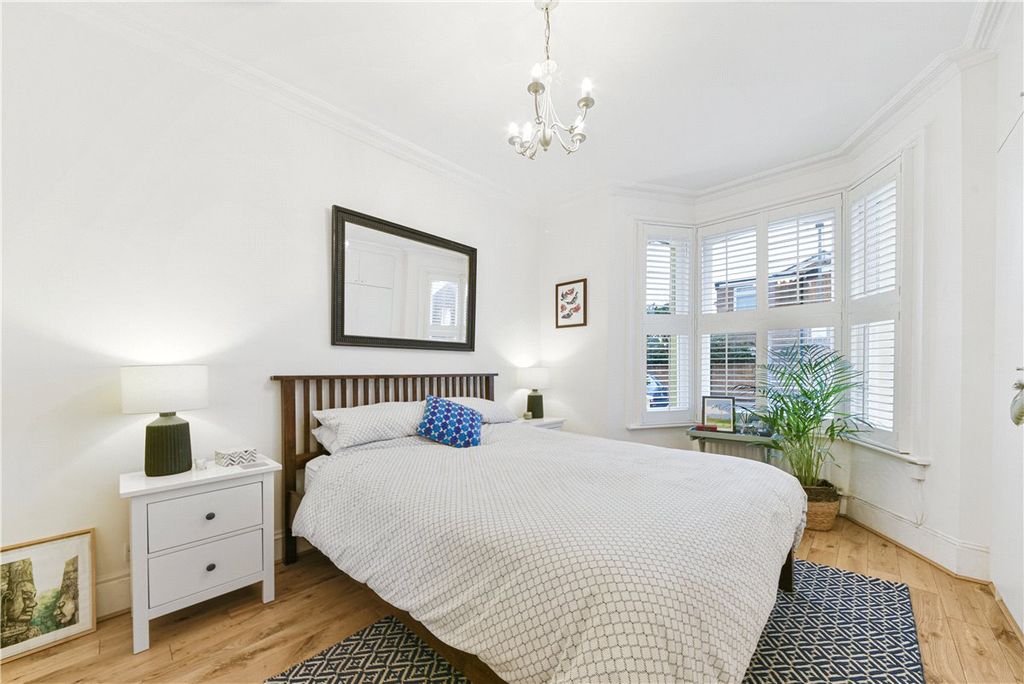 Property photo 2 of 11 Picture No. 15