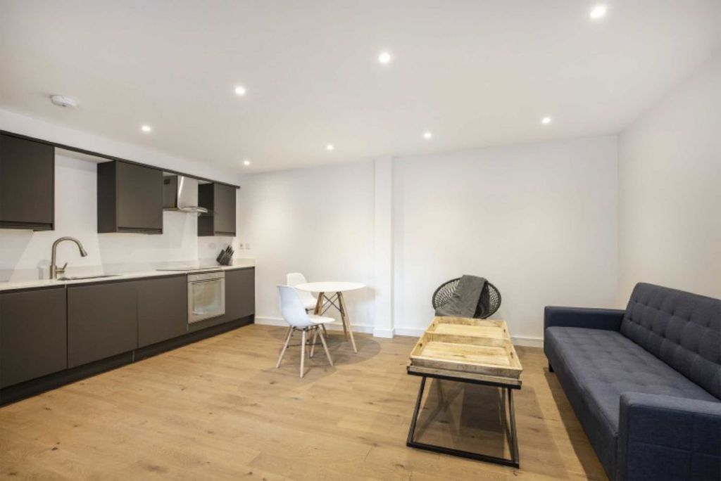 Property photo 2 of 5