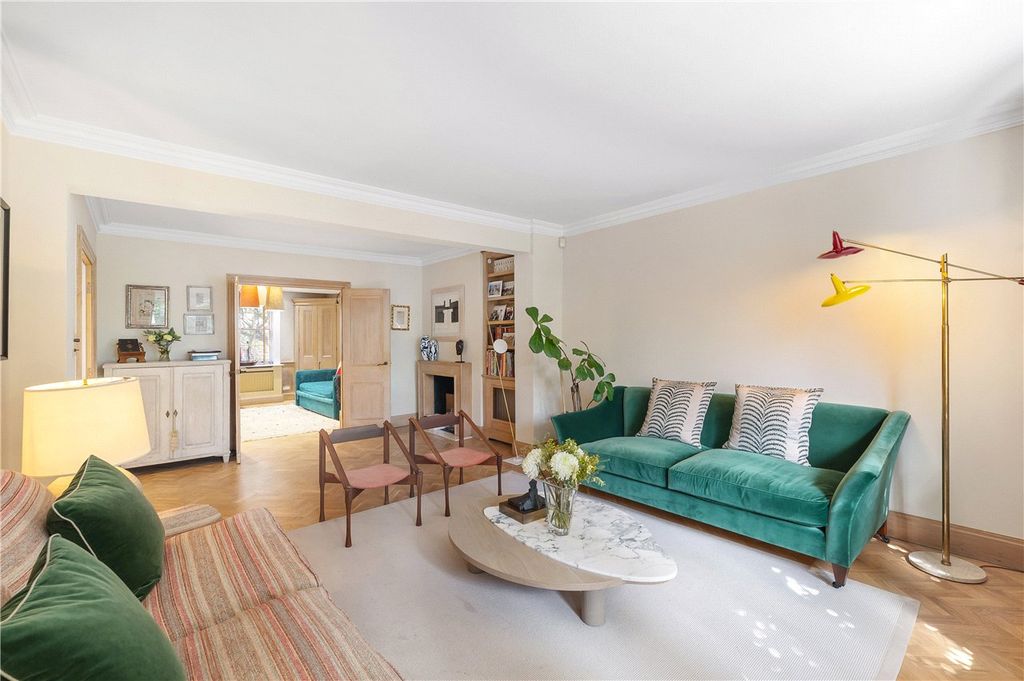 Property photo 3 of 24 Reception