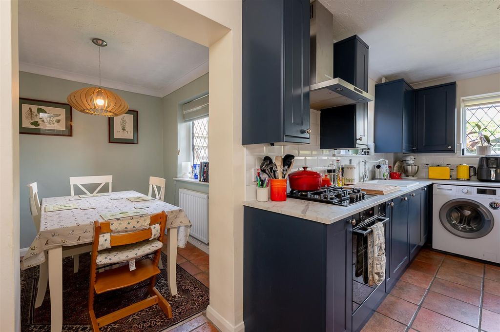 Property photo 2 of 16 Kitchen Diner