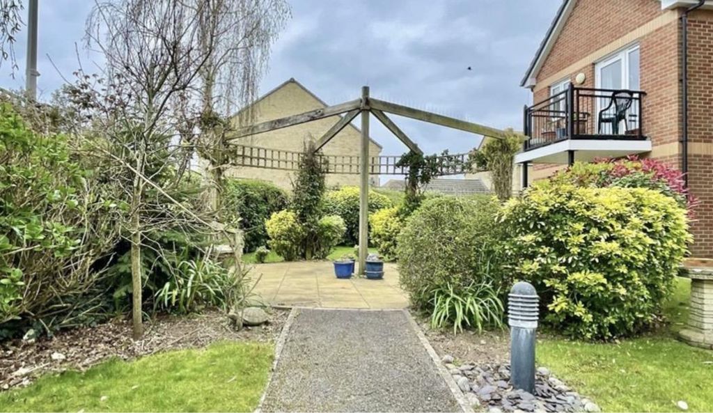 Property photo 2 of 15