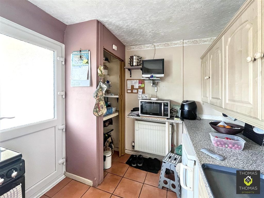 Property photo 3 of 14 Img_0245.Jpg