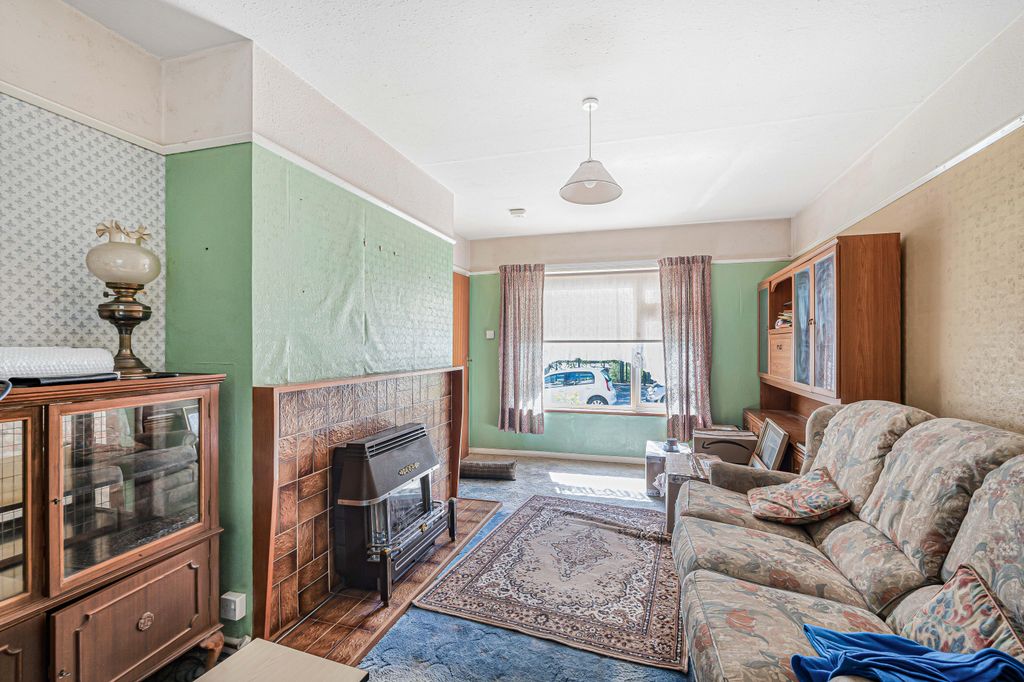 Property photo 3 of 20