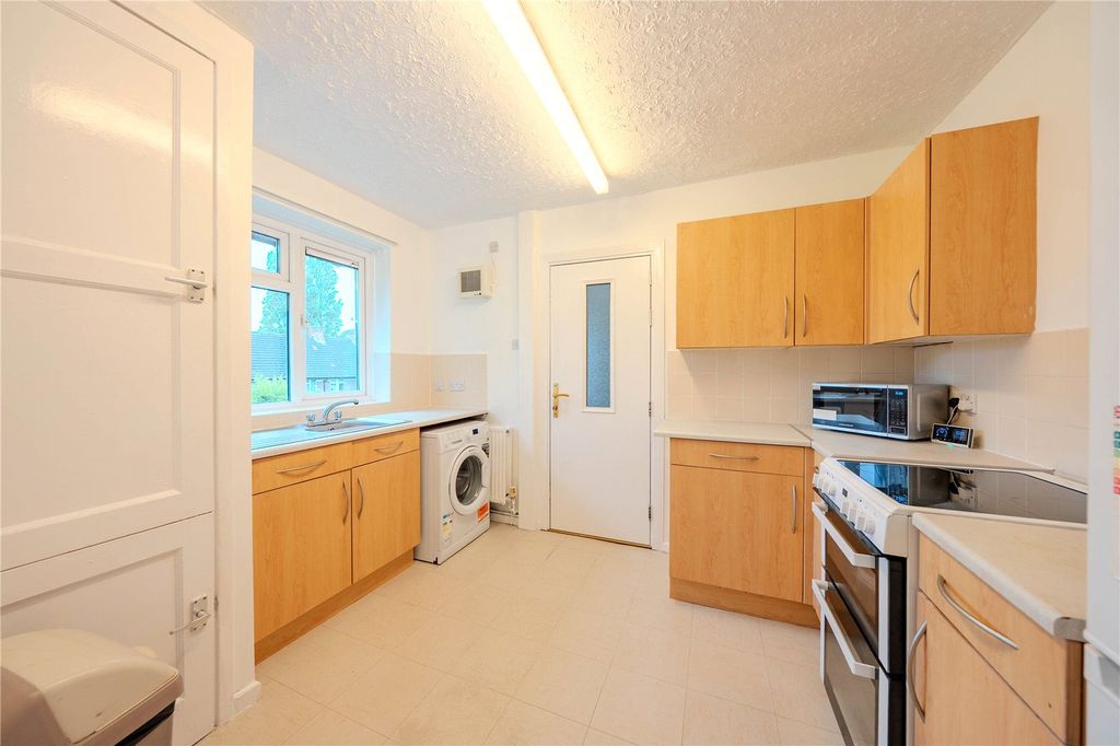 Property photo 2 of 11 Picture No. 10