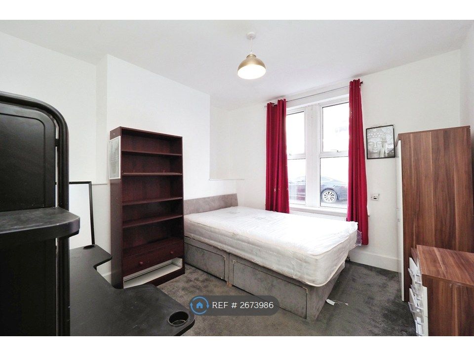 Property photo 1 of 25 Double Ensuite (£570)Room And 1 Double Room (£470)