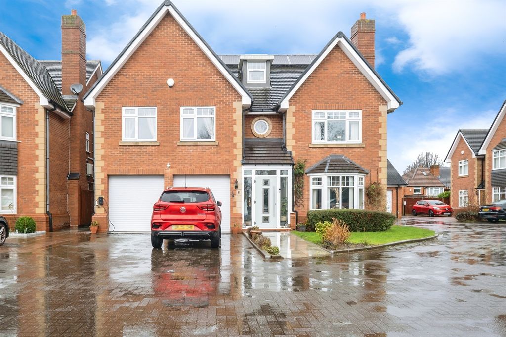Property photo 1 of 19