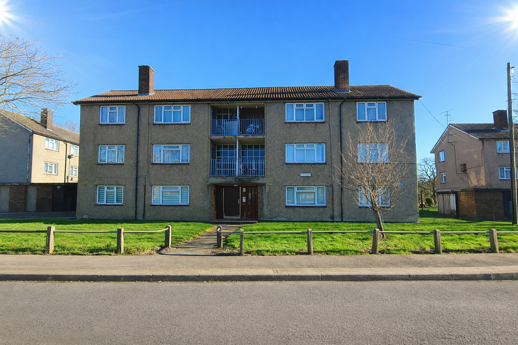 Property photo 3 of 18 Front