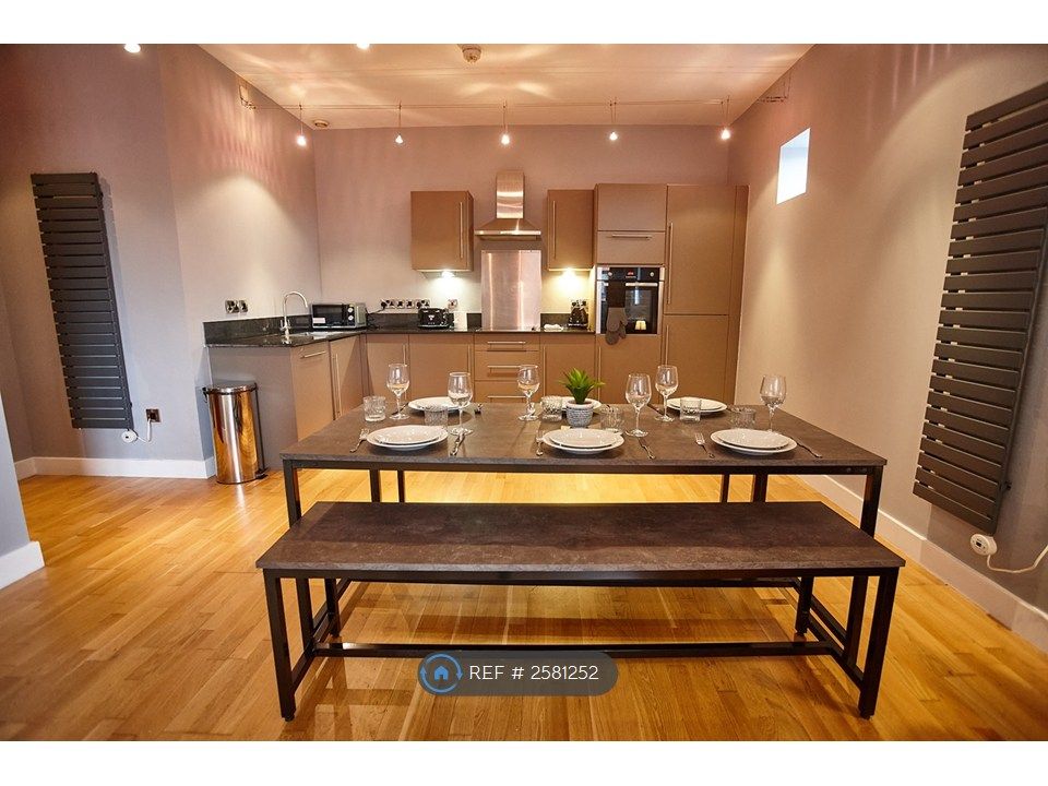 Property photo 2 of 25