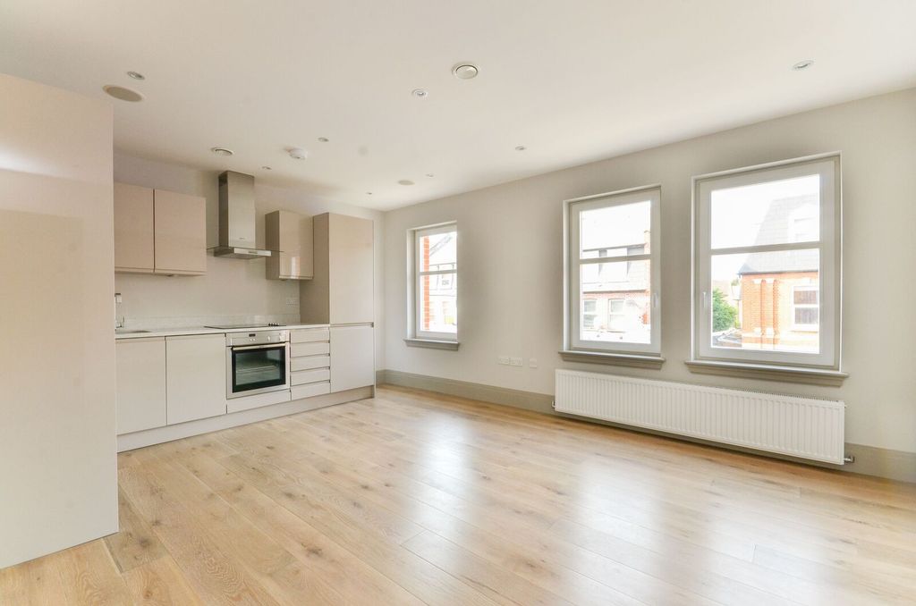 Property photo 2 of 19