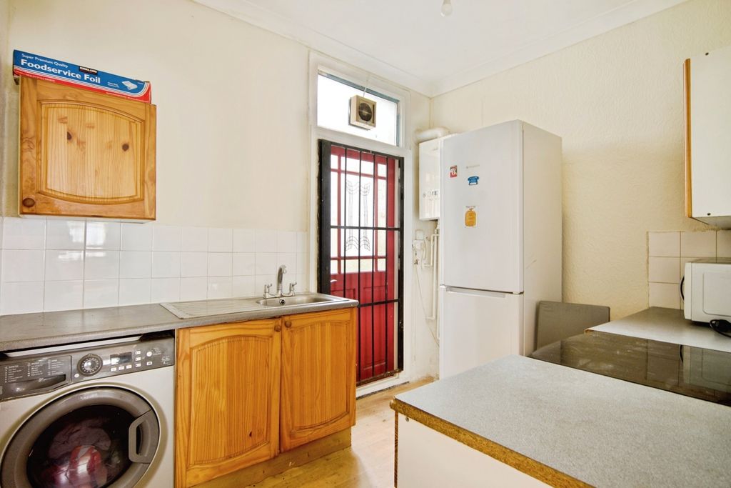 Property photo 2 of 16 Pbox-Img.Jpg